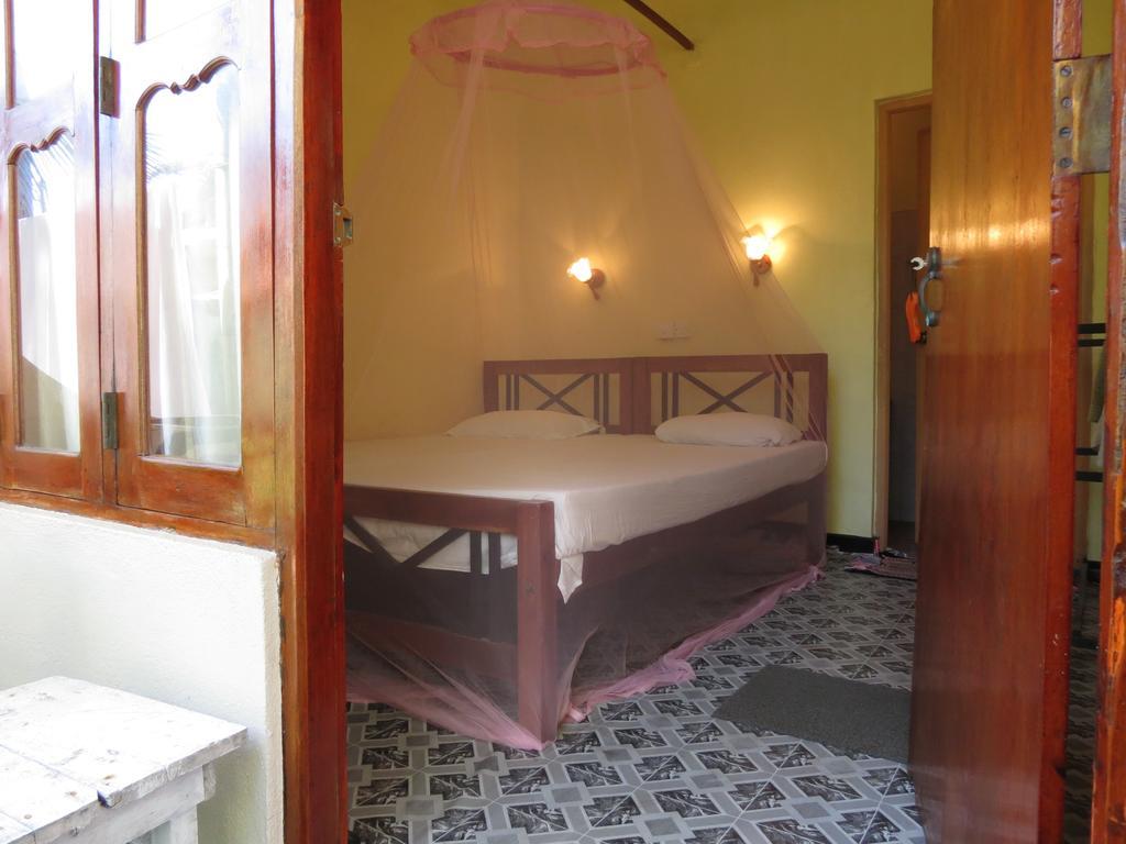 Why Not Guest House Hikkaduwa Pokoj fotografie